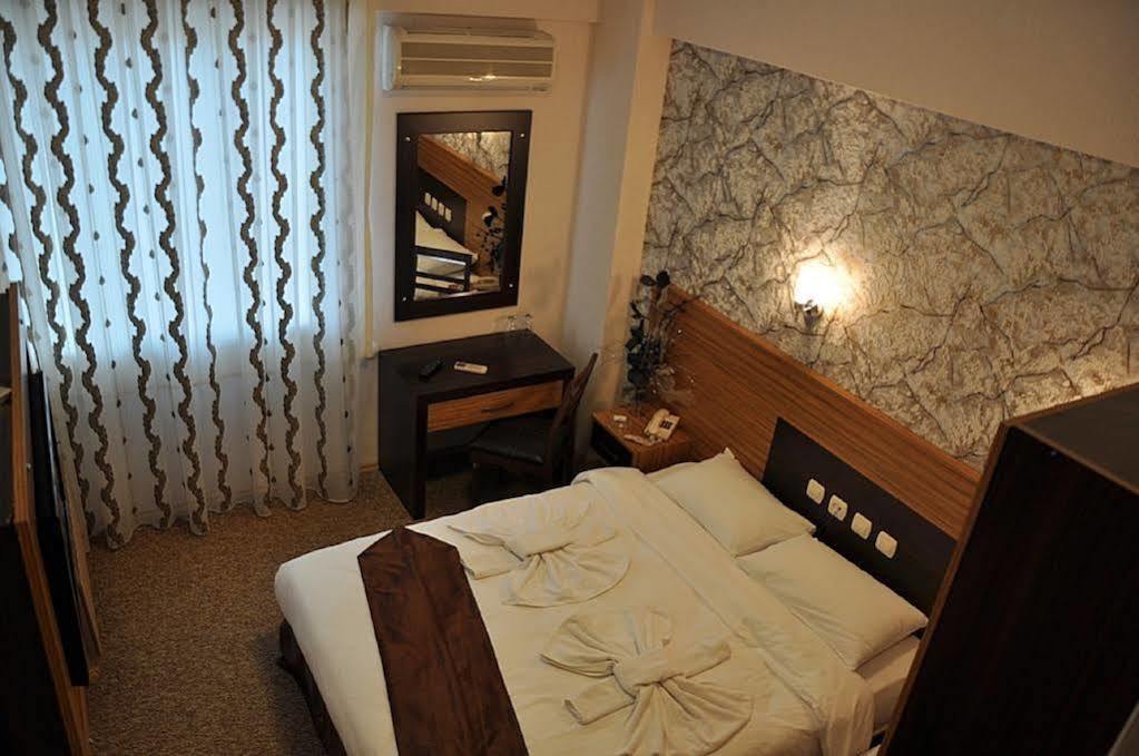 Esin Hotel 데니즐리 외부 사진